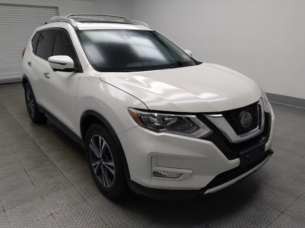 Used 2020 Nissan Rogue SV w/ Sun & Sound Touring Package FWD image 13