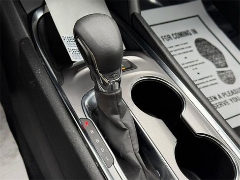 Used 2024 Chevrolet Malibu LT image 22