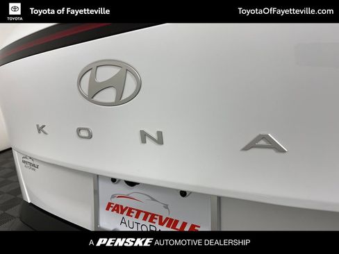 Used 2025 Hyundai Kona SEL image 3