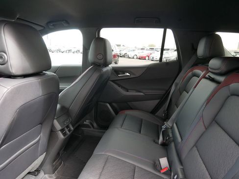 New 2026 Chevrolet Equinox RS w/ Convenience Package III AWD/4WD image 17