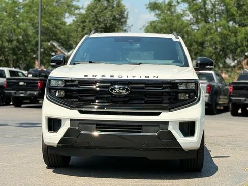 New 2026 Ford Expedition Platinum w/ Stealth Performance Package AWD/4WD image 44
