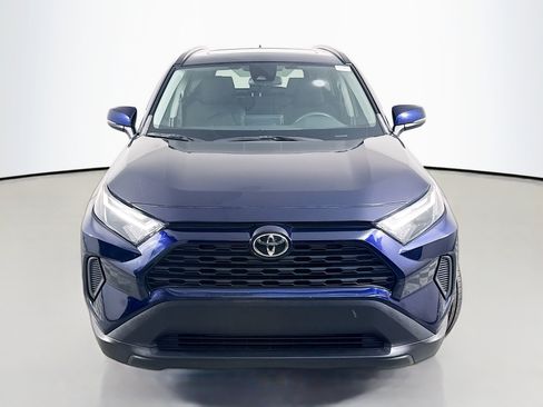 Used 2022 Toyota RAV4 XLE w/ Convenience Package image 2