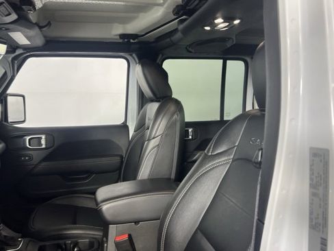 Used 2022 Jeep Wrangler Unlimited Sahara image 22