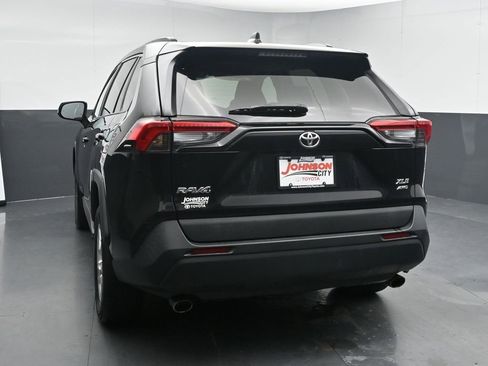 Used 2021 Toyota RAV4 XLE image 6
