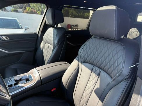 Used 2024 BMW X7 M60i image 14