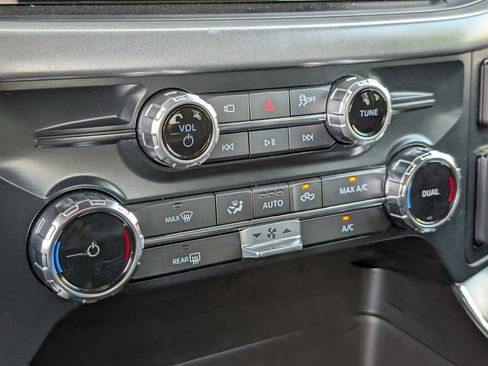 New 2025 Ford F150 XLT w/ Equipment Group 301A Standard image 19