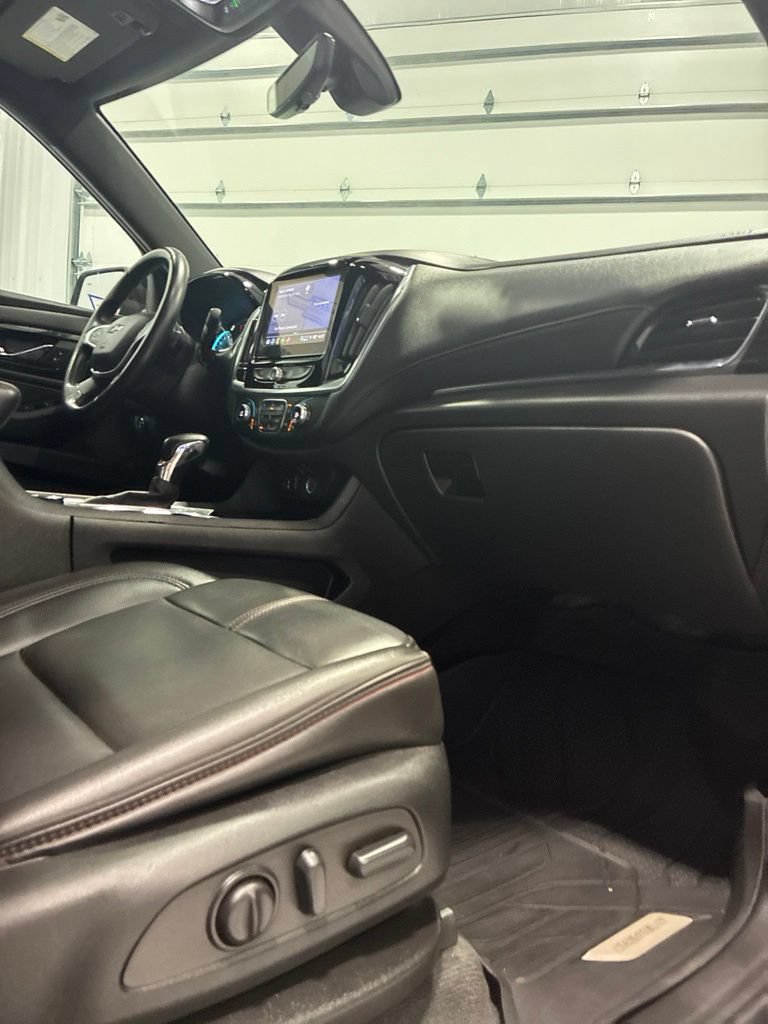 Used 2022 Chevrolet Traverse RS w/ LPO, Floor Liner Package FWD image 48