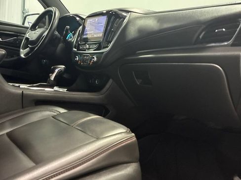 Used 2022 Chevrolet Traverse RS w/ LPO, Floor Liner Package FWD image 48