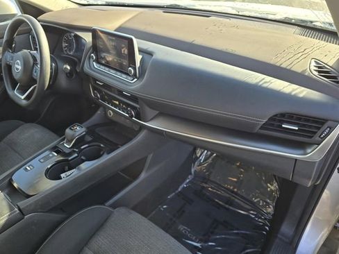 Used 2023 Nissan Rogue SV image 31