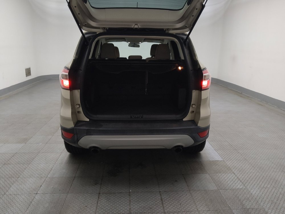 Used 2018 Ford Escape SE w/ SE Sync 3 Package AWD/4WD image 29