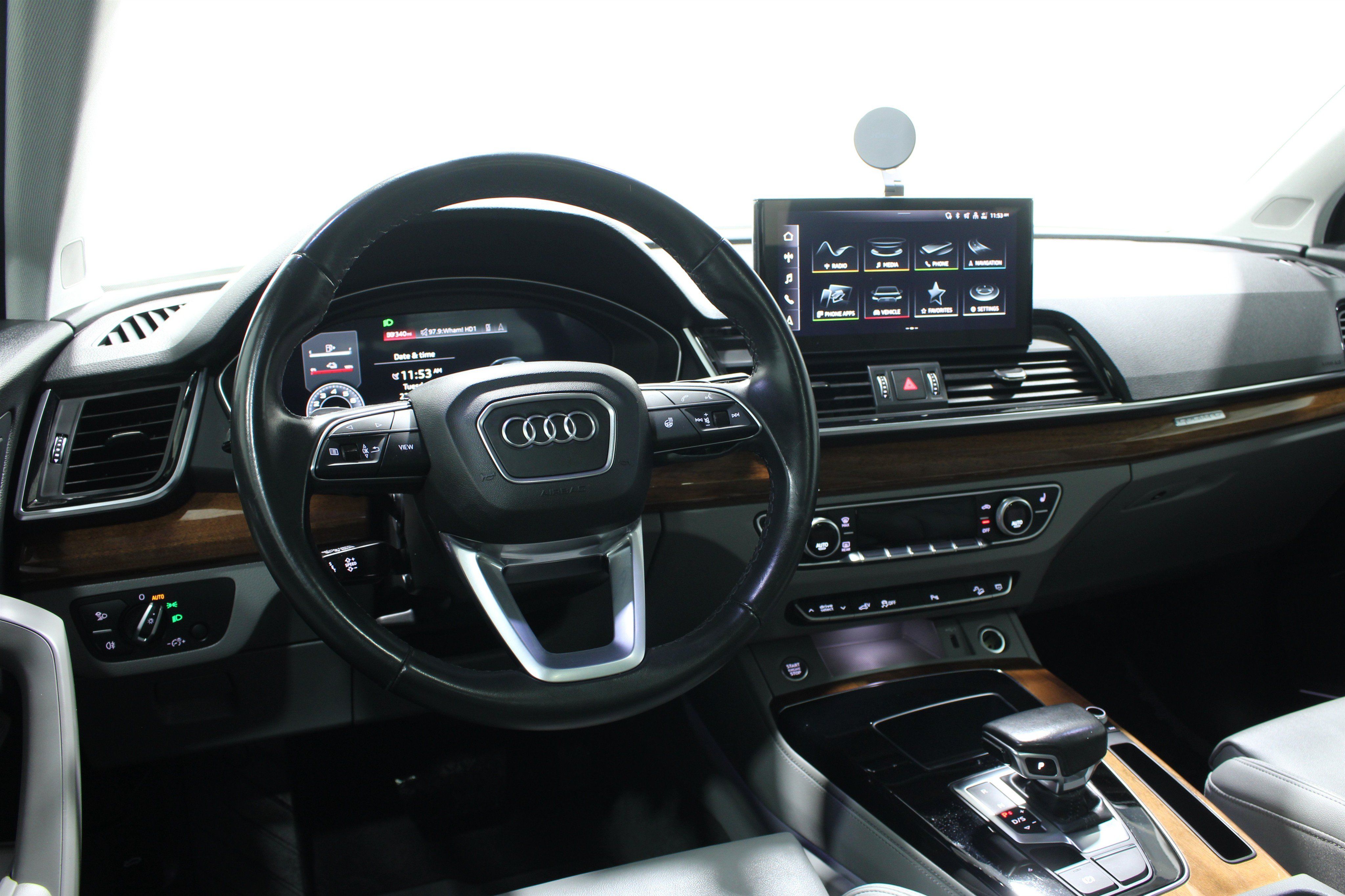 Used 2022 Audi Q5 e Premium Plus AWD/4WD image 2