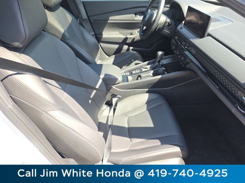 Used 2025 Honda Accord Sport image 26