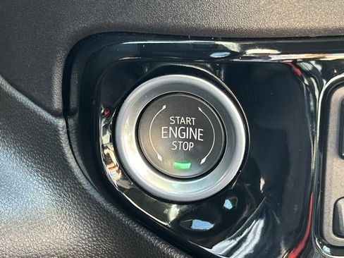 Used 2024 Chevrolet Silverado 3500 LT w/ Convenience Package image 25