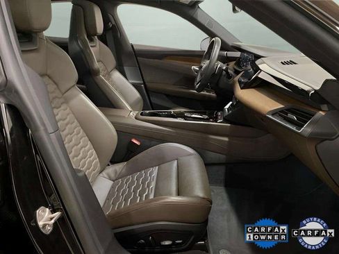 Used 2022 Audi e-tron GT Premium Plus image 76