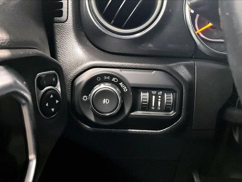 Used 2022 Jeep Wrangler Unlimited Sport AWD/4WD image 16