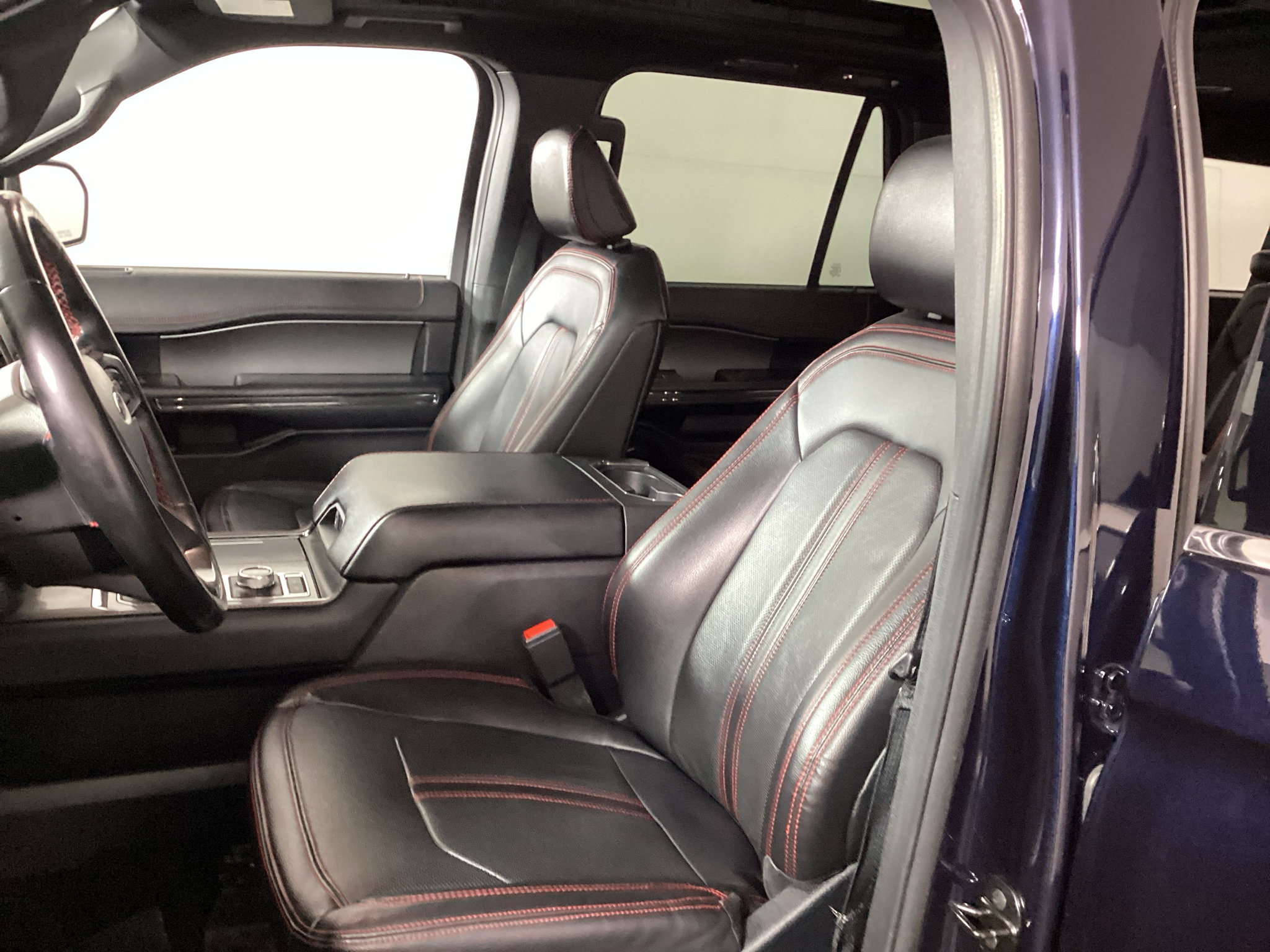 Used 2021 Ford Expedition Max Limited AWD/4WD image 16