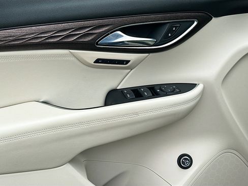 Used 2023 Buick Envision Avenir FWD image 16