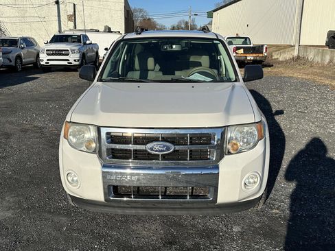Used 2011 Ford Escape XLT w/ 202A Rapid Spec Order Code image 3