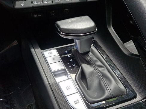 Used 2023 Hyundai Elantra Limited FWD image 18