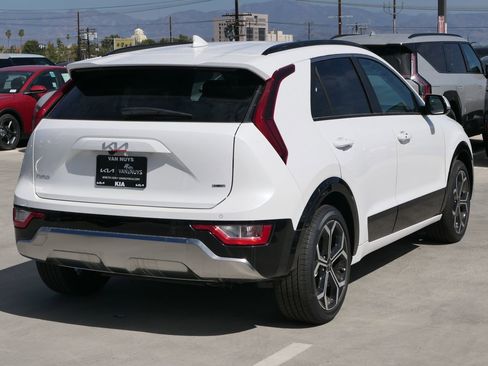 New 2025 Kia Niro EX Touring image 3