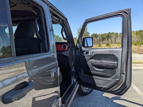 Used 2021 Jeep Gladiator Rubicon w/ LED Lighting Group image 49