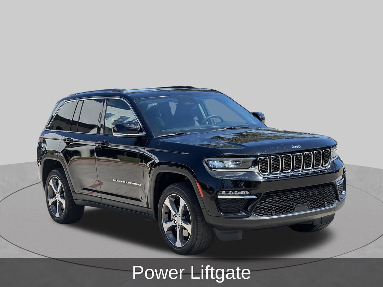Used 2023 Jeep Grand Cherokee 4WD 4xe w/ Luxury Tech Group II image 7