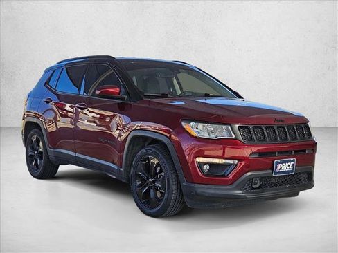 Used 2021 Jeep Compass Latitude image 3