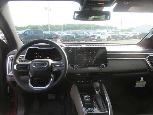 New 2026 GMC Canyon Denali AWD/4WD image 14