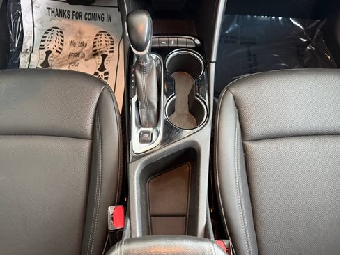 Used 2024 Buick Encore GX Sport Touring FWD image 26