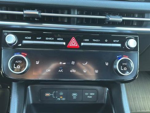Certified 2025 Hyundai Santa Cruz SEL AWD/4WD image 16