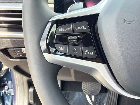 Used 2025 BMW 330i Sedan image 37