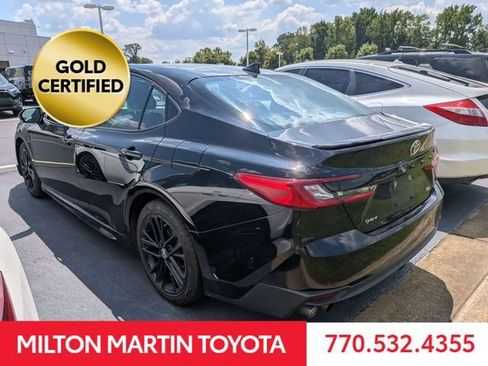 Used 2025 Toyota Camry SE FWD image 4