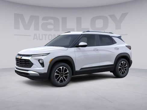 New 2026 Chevrolet TrailBlazer LT w/ LT Cold Weather Package FWD image 3