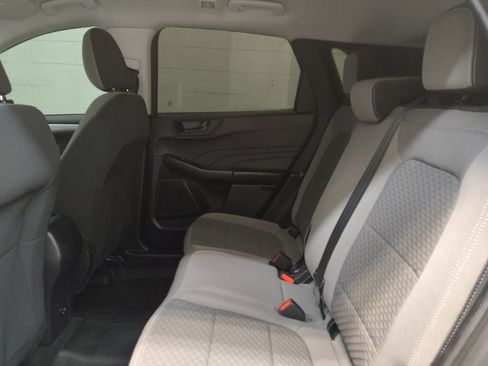 Used 2022 Ford Escape SE FWD image 18