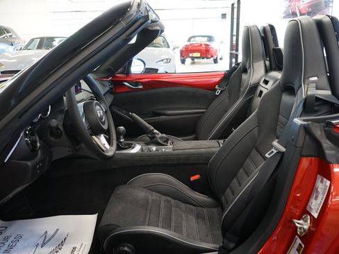 New 2026 MAZDA MX-5 Miata Club w/ Brembo/BBS Recaro Package RWD image 15