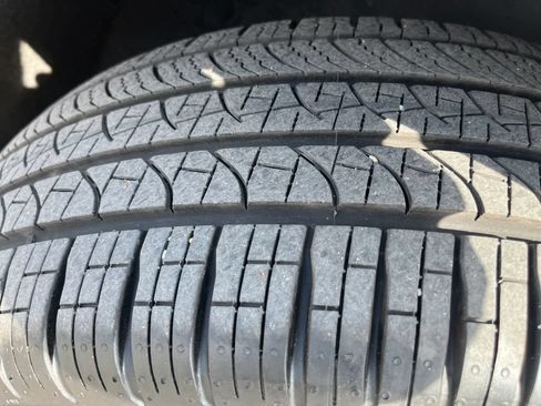 Used 2026 Chrysler Pacifica Limited FWD image 30