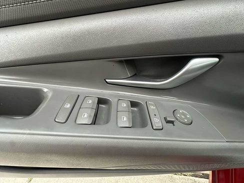 Used 2023 Hyundai Elantra SEL FWD image 23
