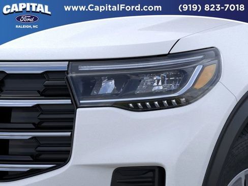 New 2025 Ford Explorer Active image 18