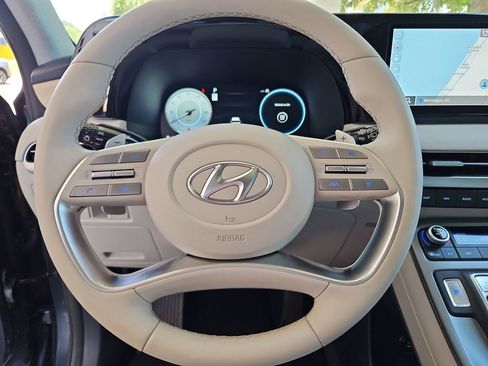 Used 2024 Hyundai Palisade Limited AWD/4WD image 10