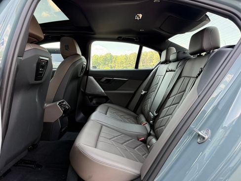 Used 2024 BMW 530i w/ Premium Package RWD image 22