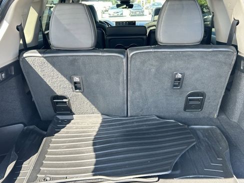 Used 2022 Acura MDX SH-AWD image 15