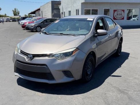 Used 2015 Toyota Corolla LE FWD image 6