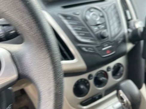 Used 2013 Ford Focus SE image 2