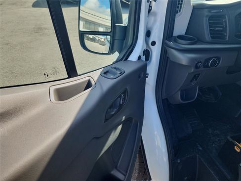 New 2026 Ford Transit 250 148 Medium Roof w/ Load Area Protection Package image 11