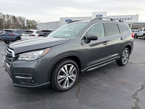 Used 2022 Subaru Ascent Limited image 2