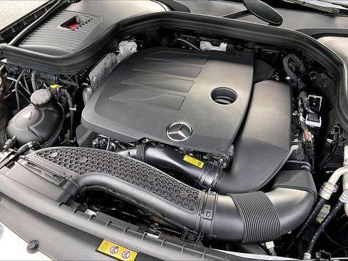 Used 2022 Mercedes-Benz GLC 300 image 31