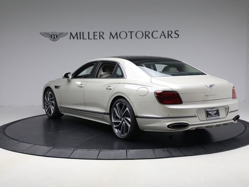 New 2025 Bentley Flying Spur Plug-In Hybrid image 5