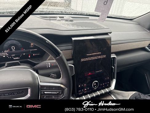 Used 2024 GMC Acadia Denali w/ Super Cruise Package image 6