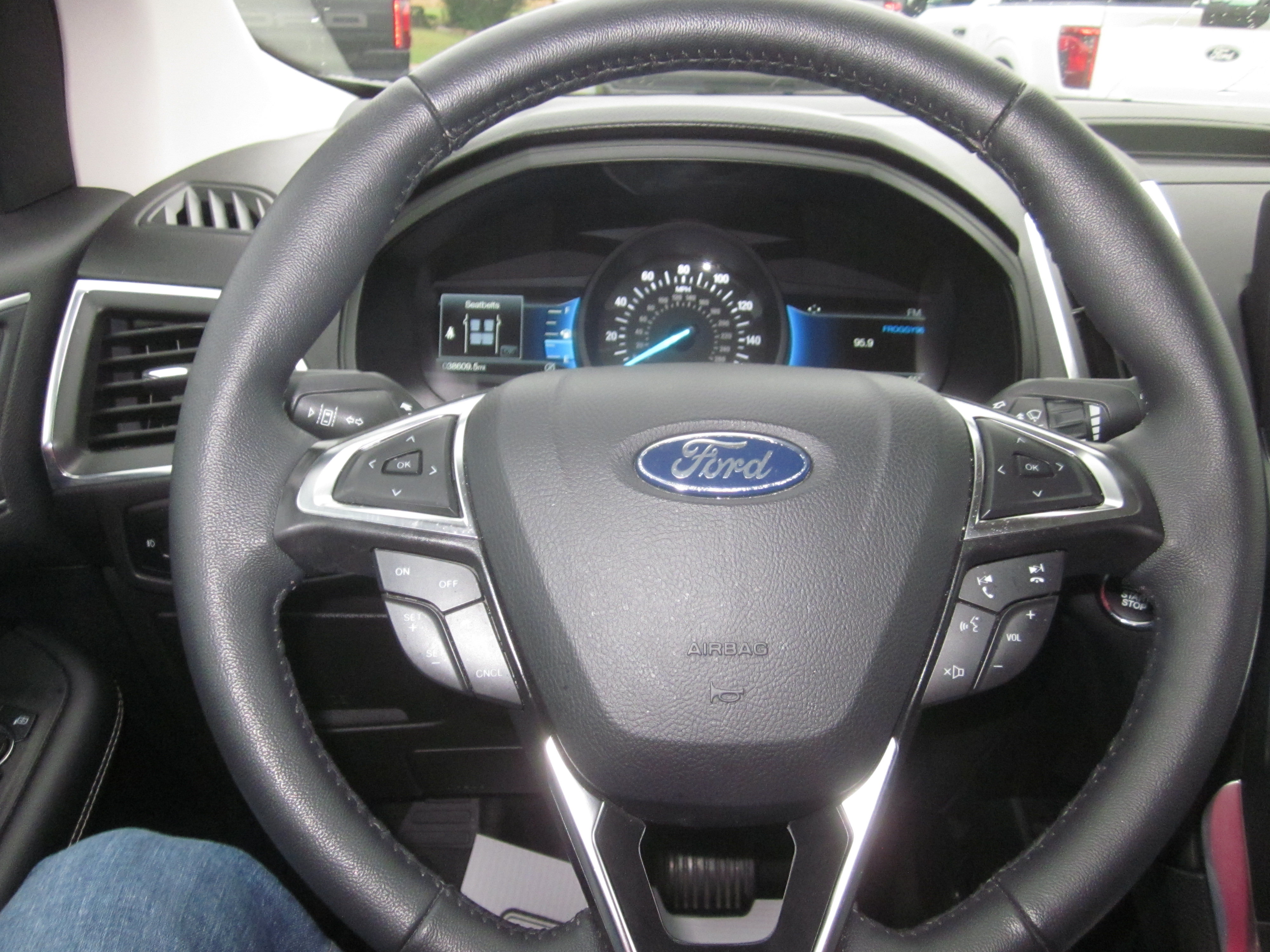 Used 2024 Ford Edge Titanium AWD/4WD image 19