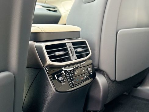 New 2026 Lexus RX 450h AWD image 33